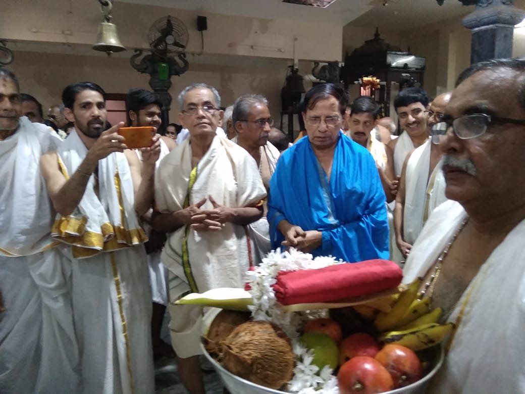 ಪರ್ಯಾಯ ಪೂಜೆ ಹಸ್ತಾಂತರ
