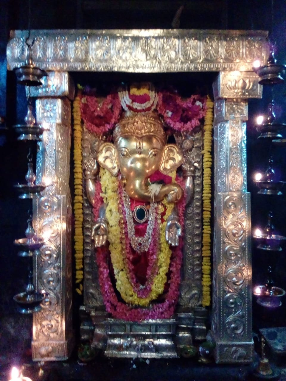 ವಿಶೇಷ ಫಲ ಪಂಚಾಮೃತ ಅಭಿಷೇಕ ಮತ್ತು ಸಹಸ್ರವರ್ತನ ಉಪನಿಷತ್ ಪಾರಾಯಣ
