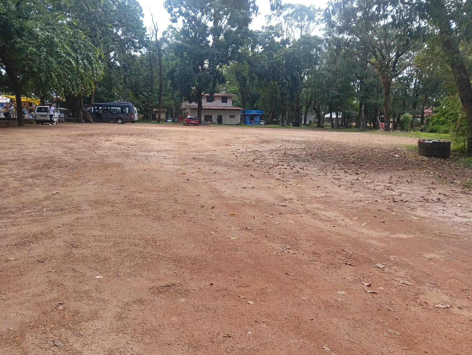 ವಾಹನ ನಿಲುಗಡೆ ಸ್ಥಳ